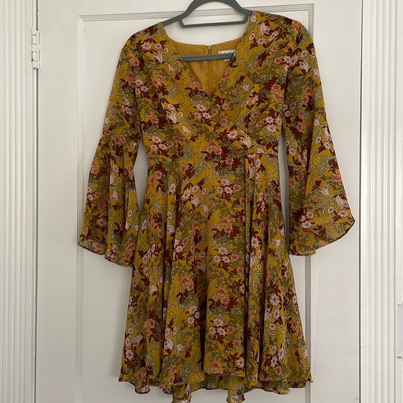 On the Road | Olivia Floral Dress - Picture 2 of 4